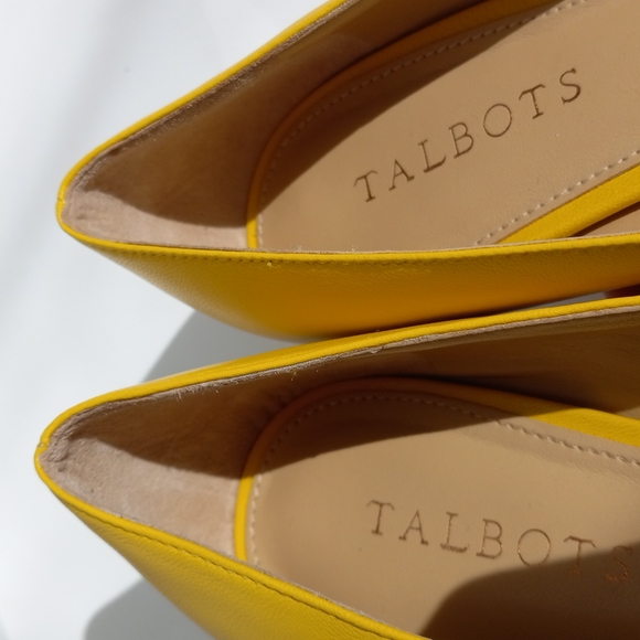 TALBOTS LEATHER  FLATS - Picture 6 of 6
